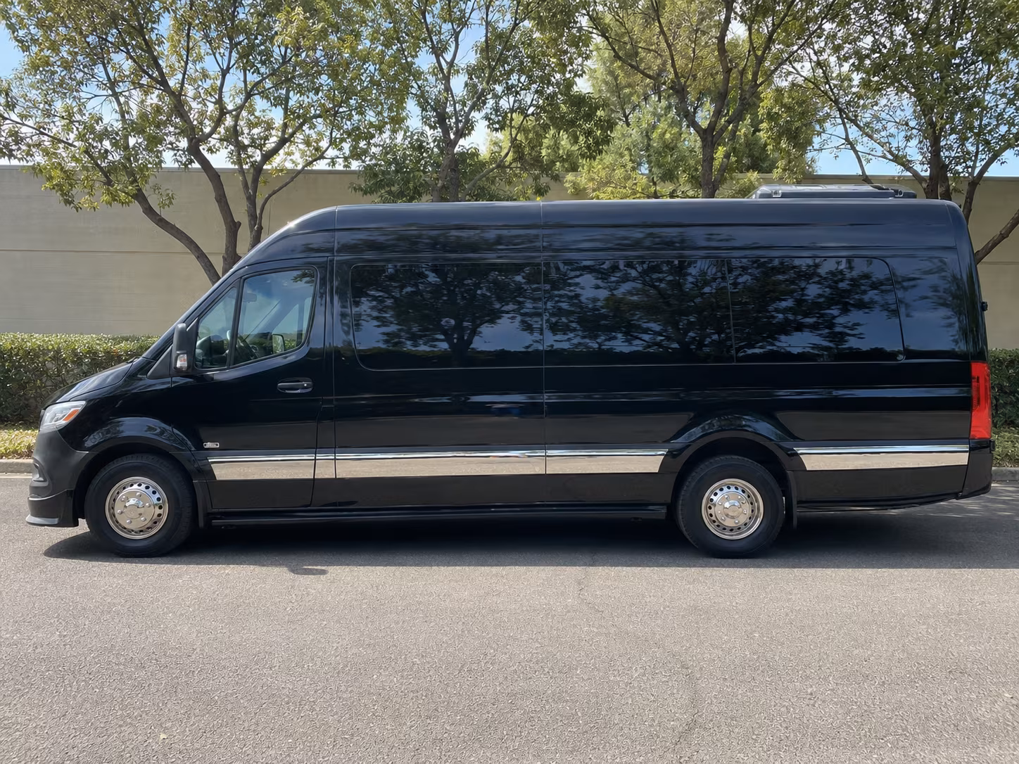 Baton Rouge Corporate Transportation party bus exterior