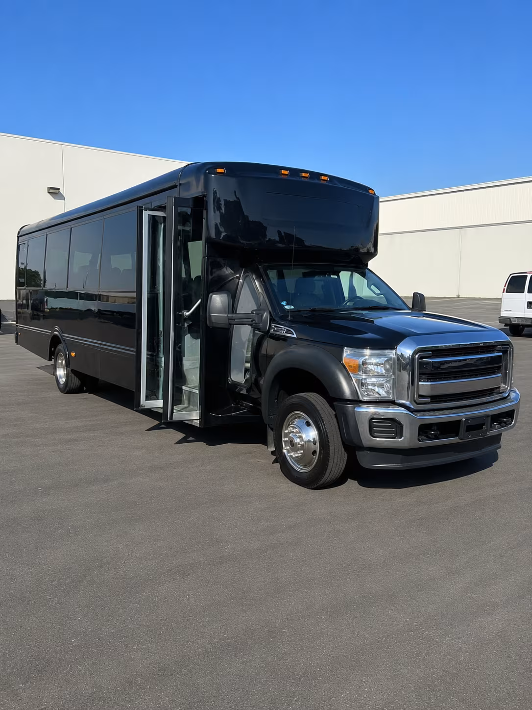 Kenner Winery Tour & Pub Crawl Transportation
