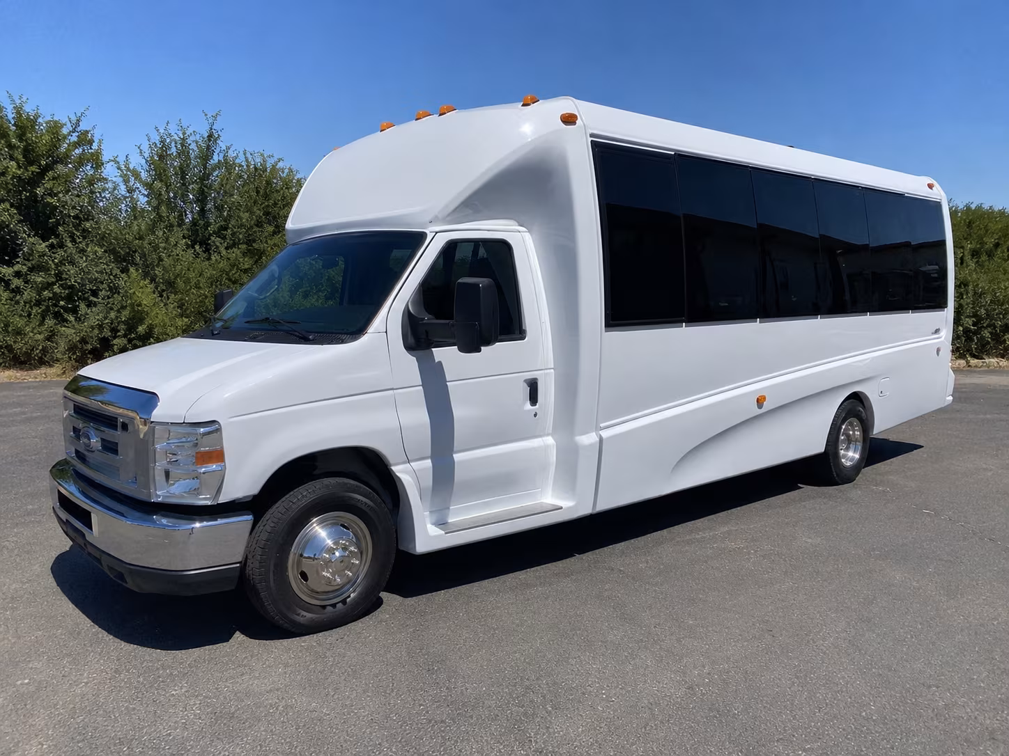 New Orleans Homecoming & Prom Party Bus Rentals